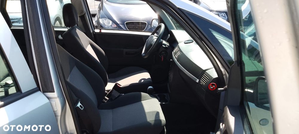 Opel Meriva ver-1-6-16v-cosmo-easytronic - 14
