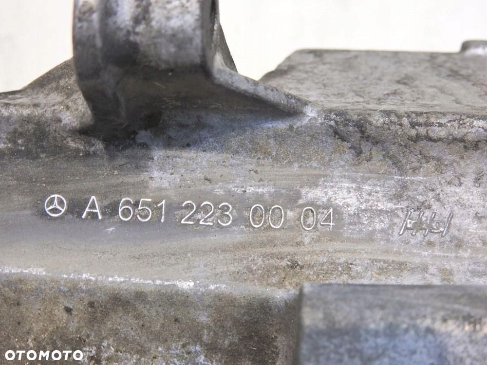 ŁAPA SILNIKA LEWA MERCEDES W212 2.2 CDI A6512230004 - 6