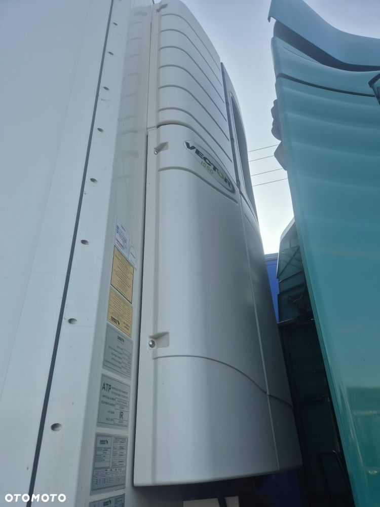 Schmitz Cargobull Chłodnia naczepa paleciarka agregat Carrier Vector - 21