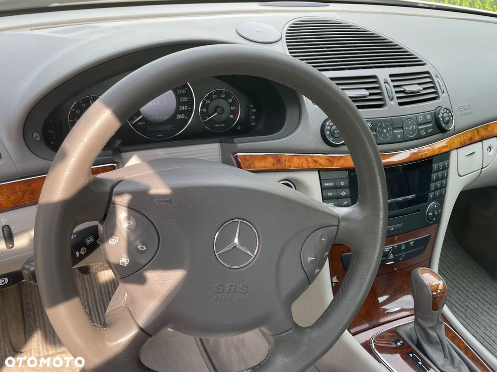 Mercedes-Benz Klasa E - 11