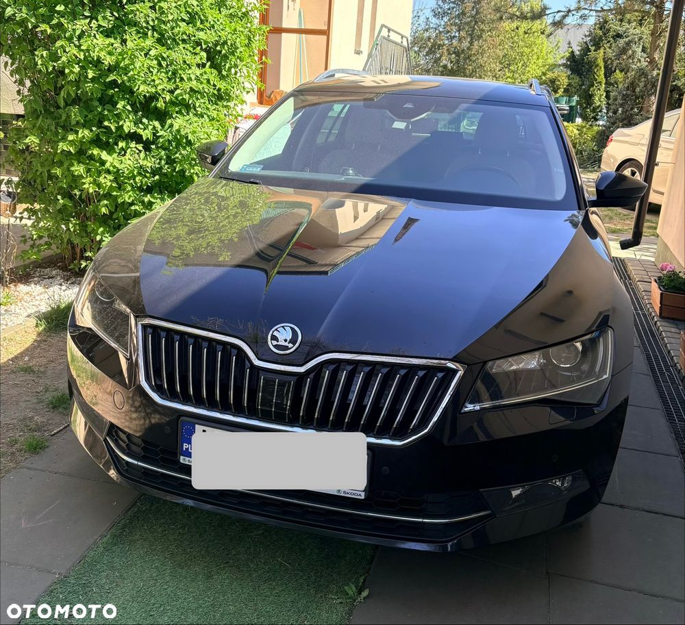 Skoda Superb 2.0 TDI 4x4 L&K DSG - 1