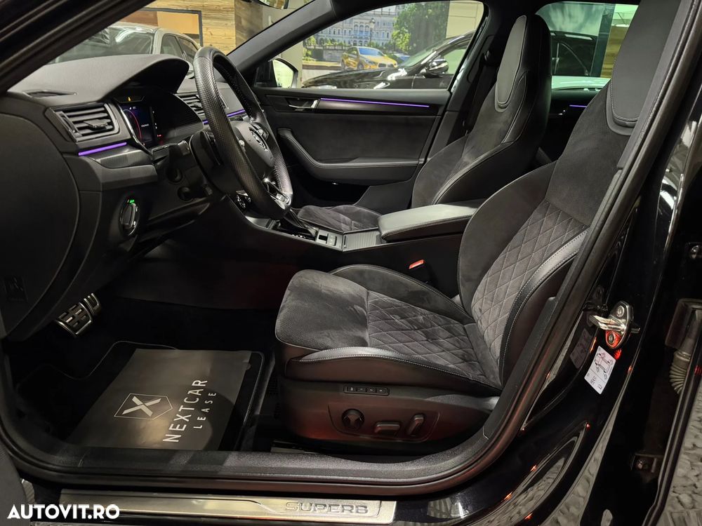 Skoda Superb 2.0 TDI DSG Sportline - 10