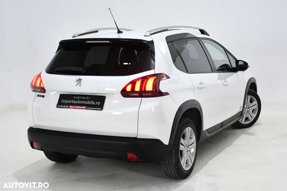 Peugeot 2008 PureTech 110 GPF Stop&Start EAT6 Signature - 3