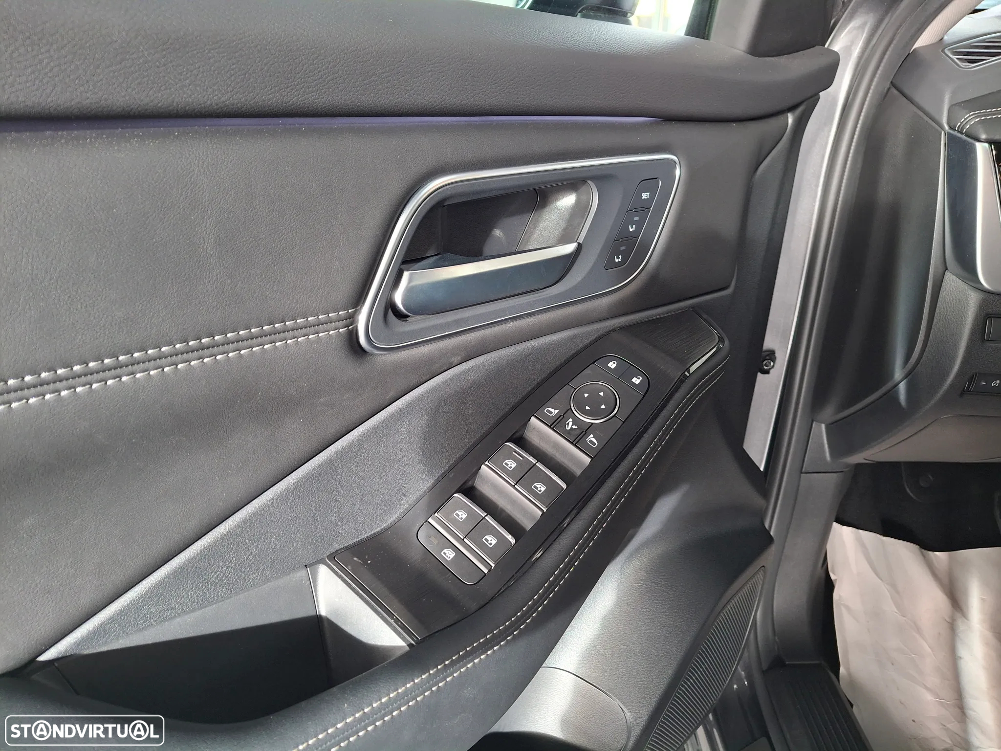 Nissan X-Trail 1.5 VC T N-Trek 7L - 12