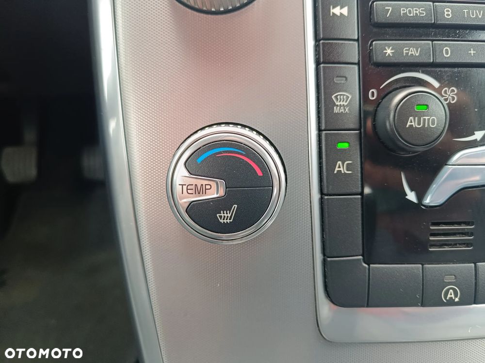 Volvo V70 D4 Summum - 24