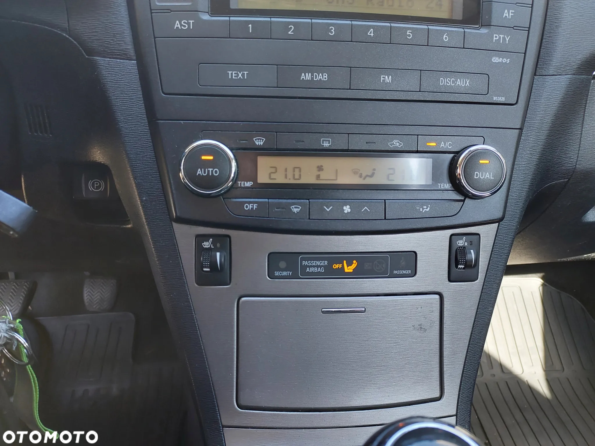 Toyota Avensis 2.0 Business Edition - 21