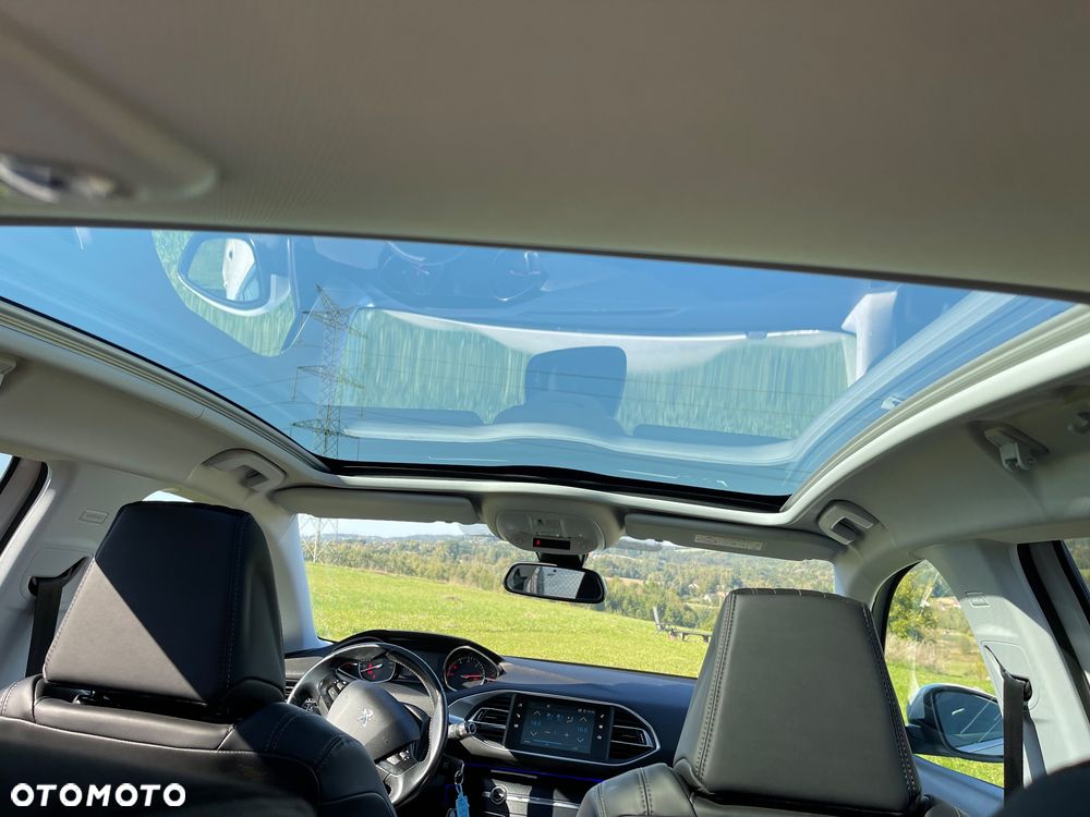 Peugeot 308 1.5 BlueHDi Allure S&S - 21