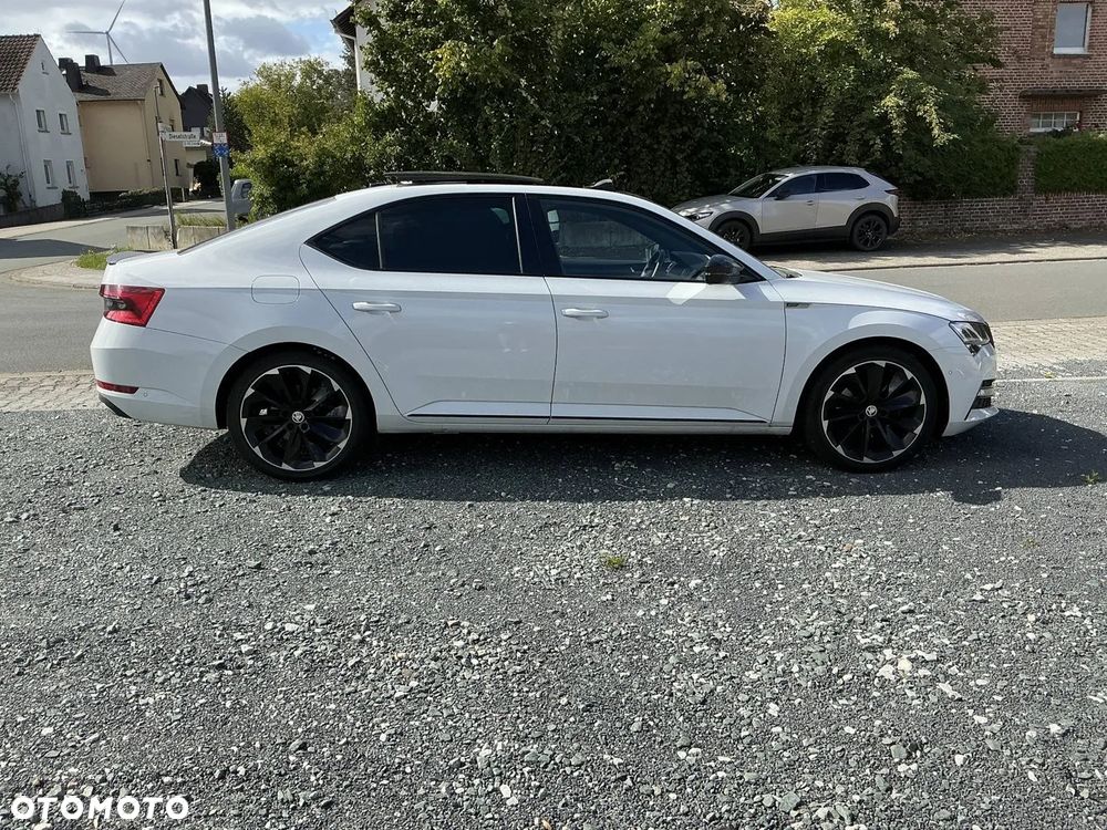 Skoda Superb 2.0 TDI SCR Sportline DSG - 3