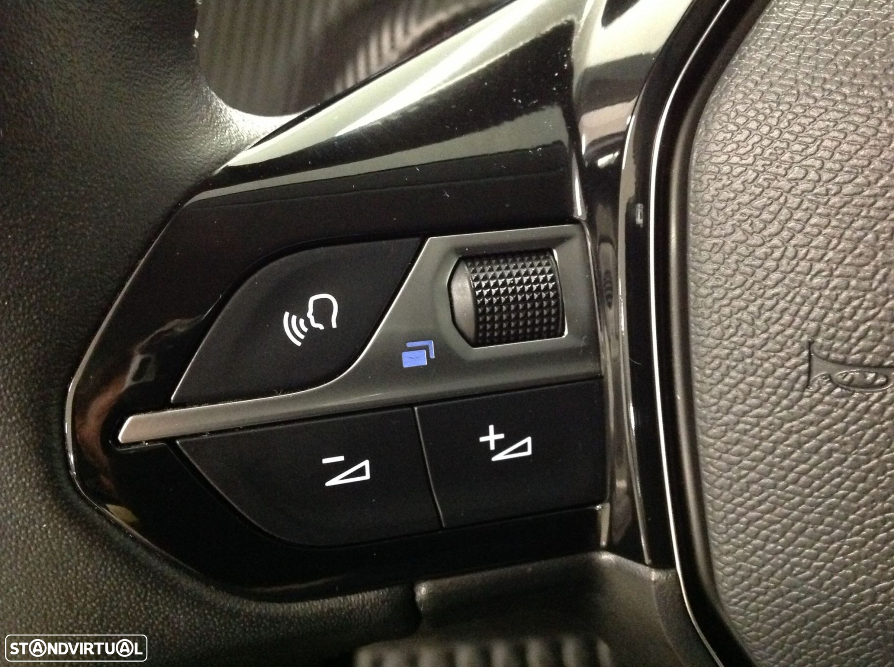 Peugeot 208 1.2 PureTech Allure - 47