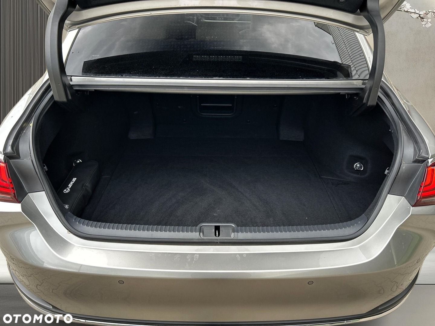 Lexus ES - 24