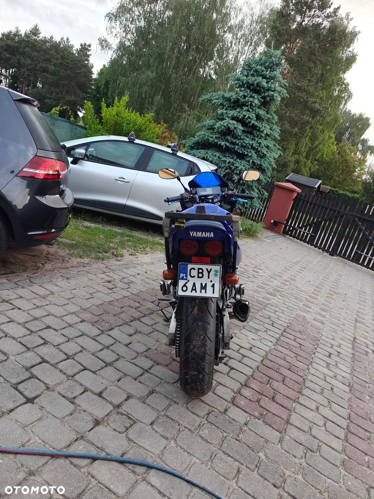 Yamaha FZS - 2