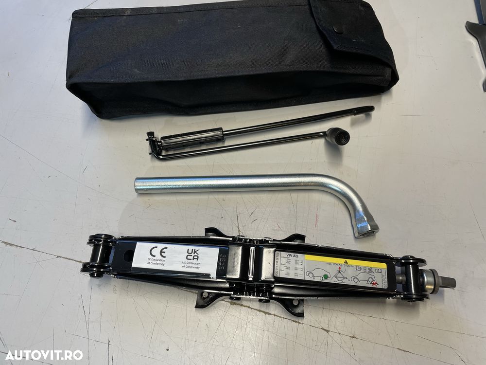 Cric original vw jeta, seat toledo , skoda rapid, vw t-roc - 1