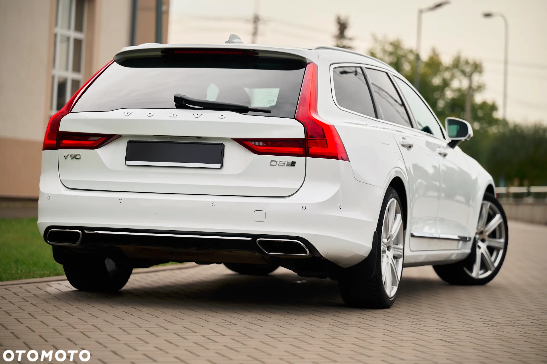 Volvo V90 D5 AWD Geartronic Inscription - 3