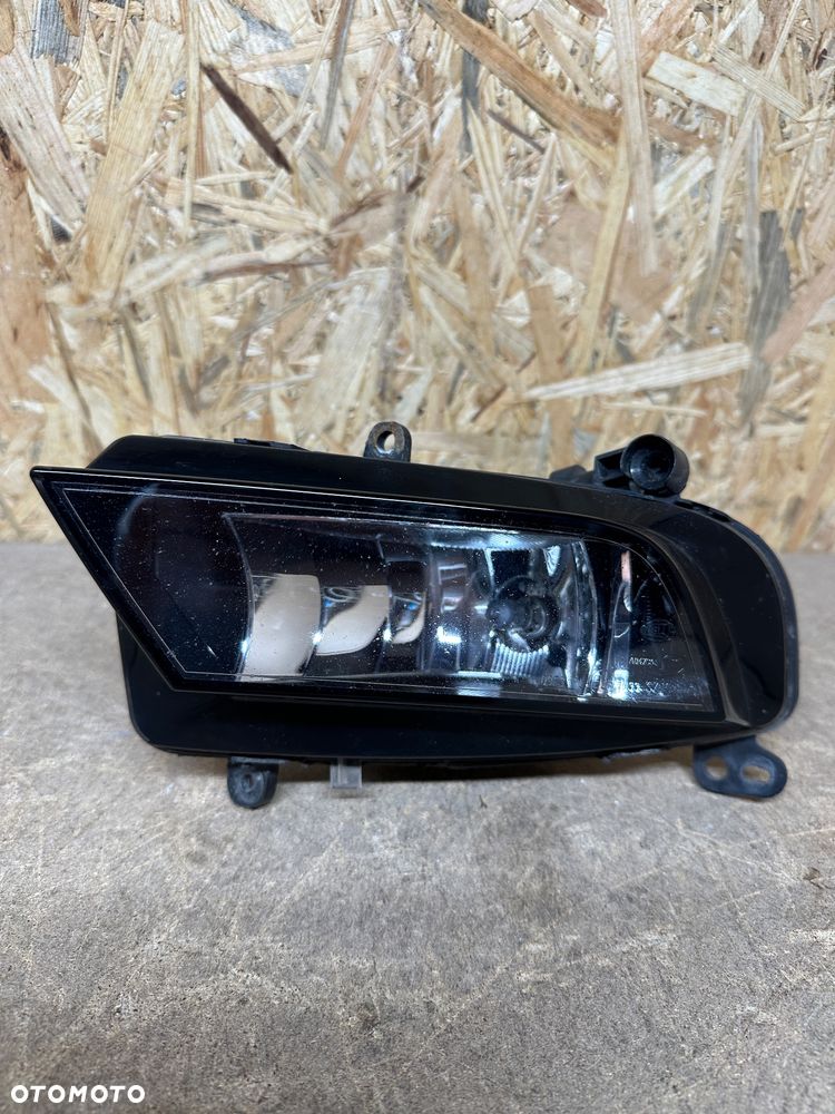 AUDI A4 B8 8K0 HALOGEN LEWY 8K0941699B - 1