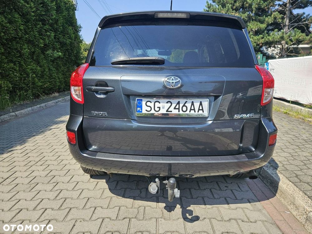 Toyota RAV4 - 5