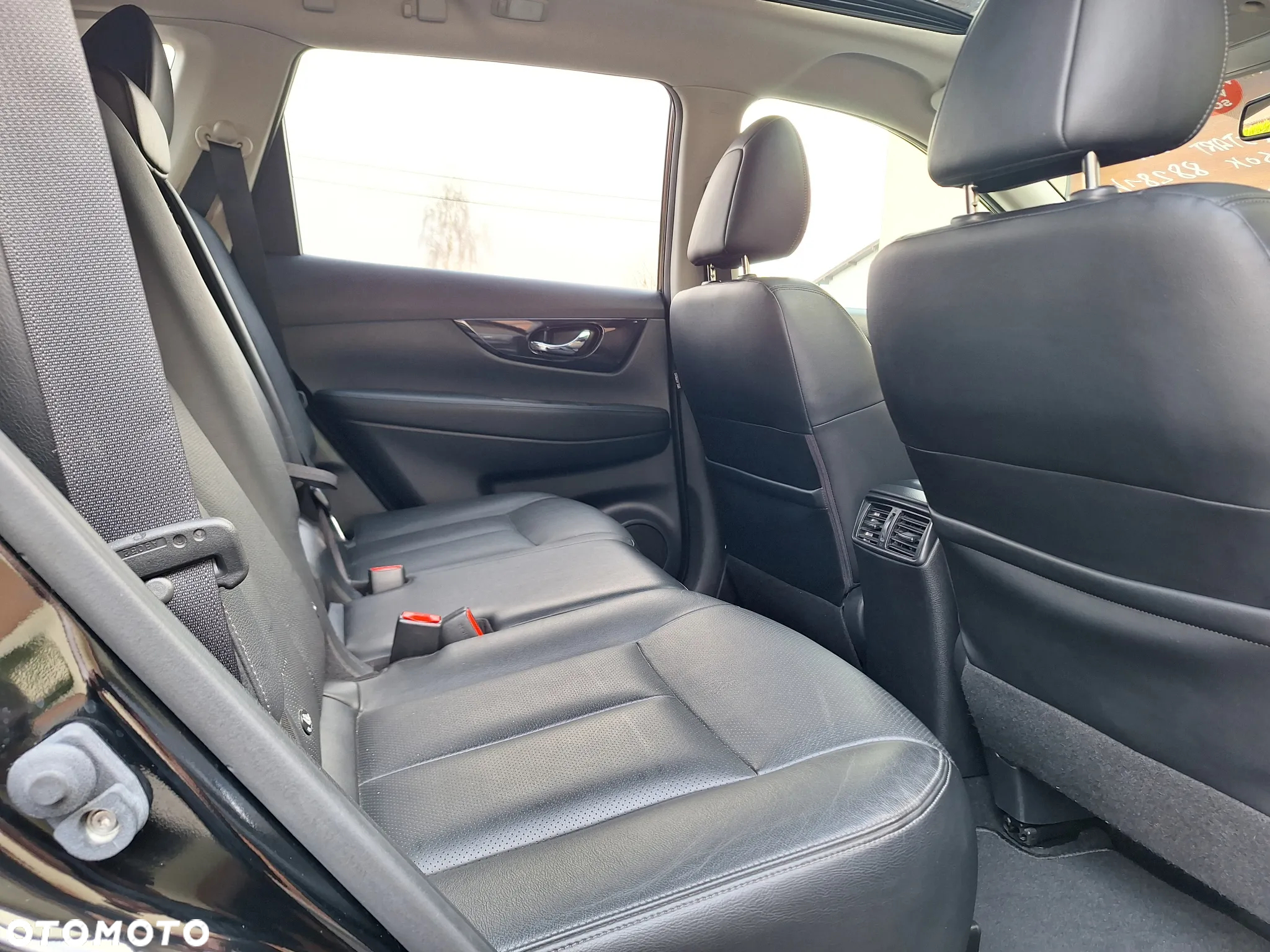 Nissan X-Trail 1.7 dCi Tekna 2WD Xtronic - 32