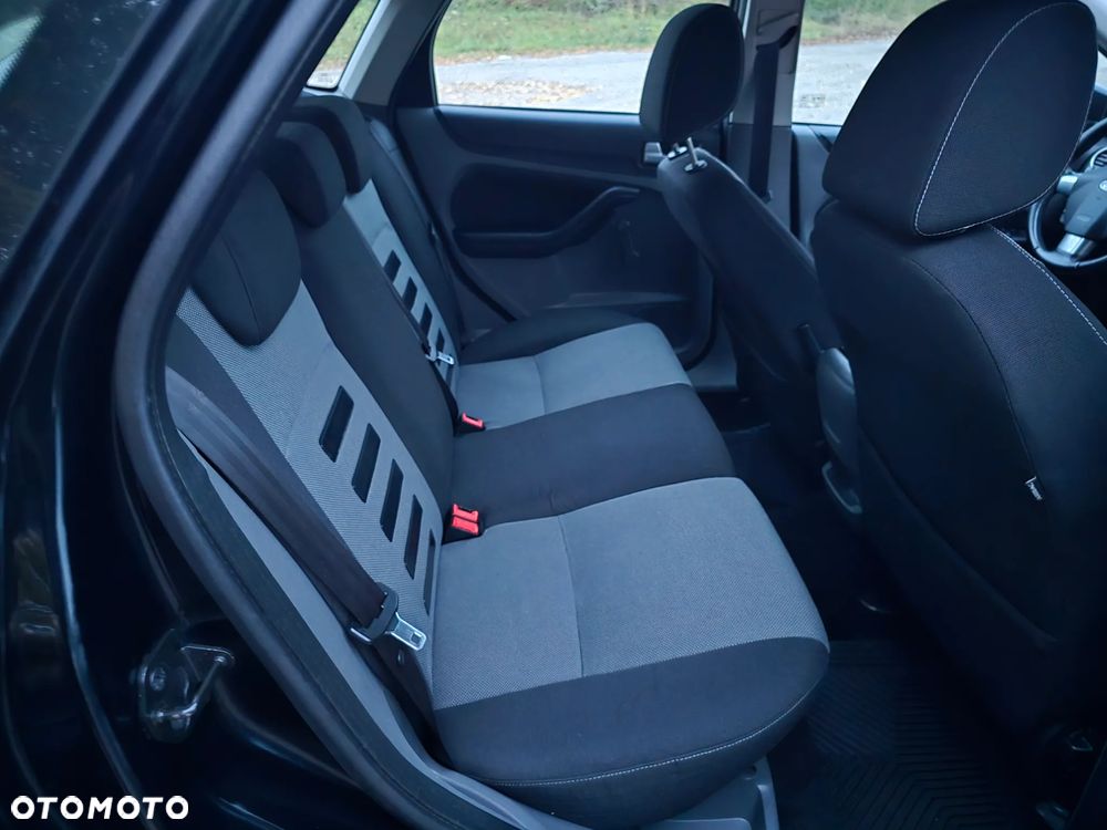 Ford Focus - 17
