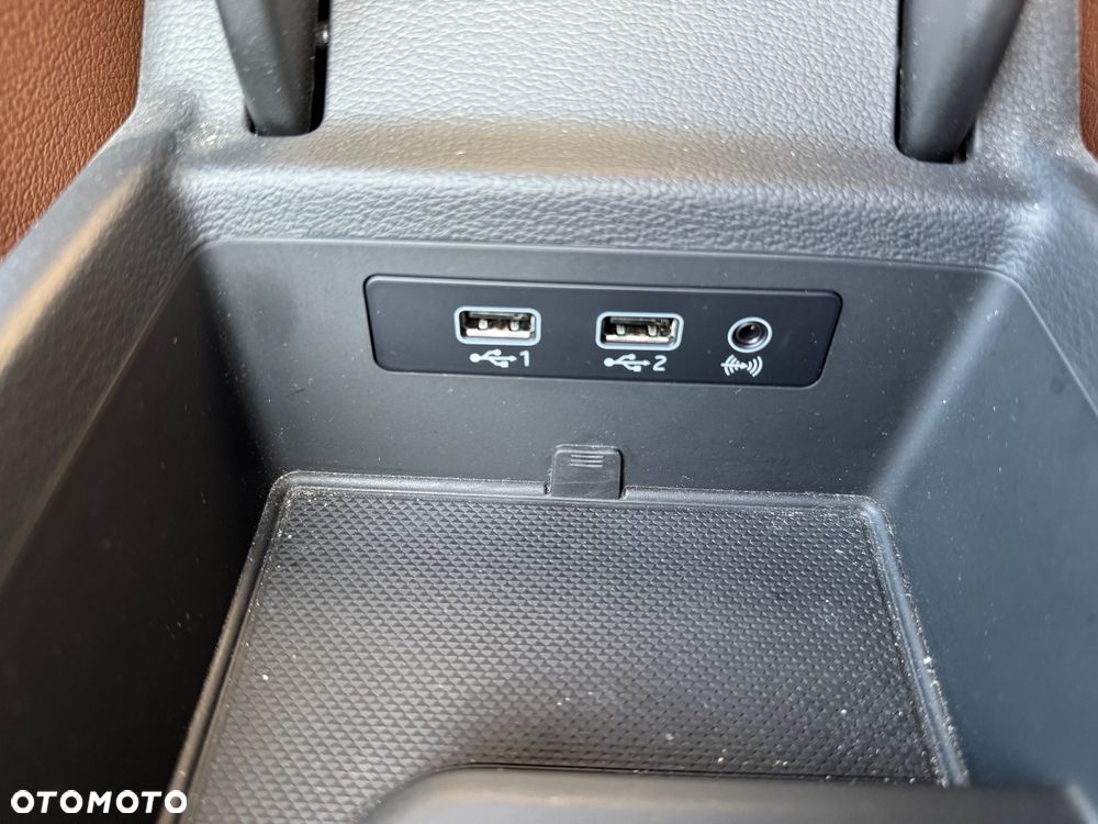 Audi A4 Avant 40 TDI S tronic S line - 17