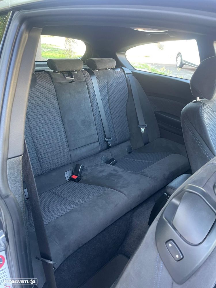 BMW 120 d Pack M - 21