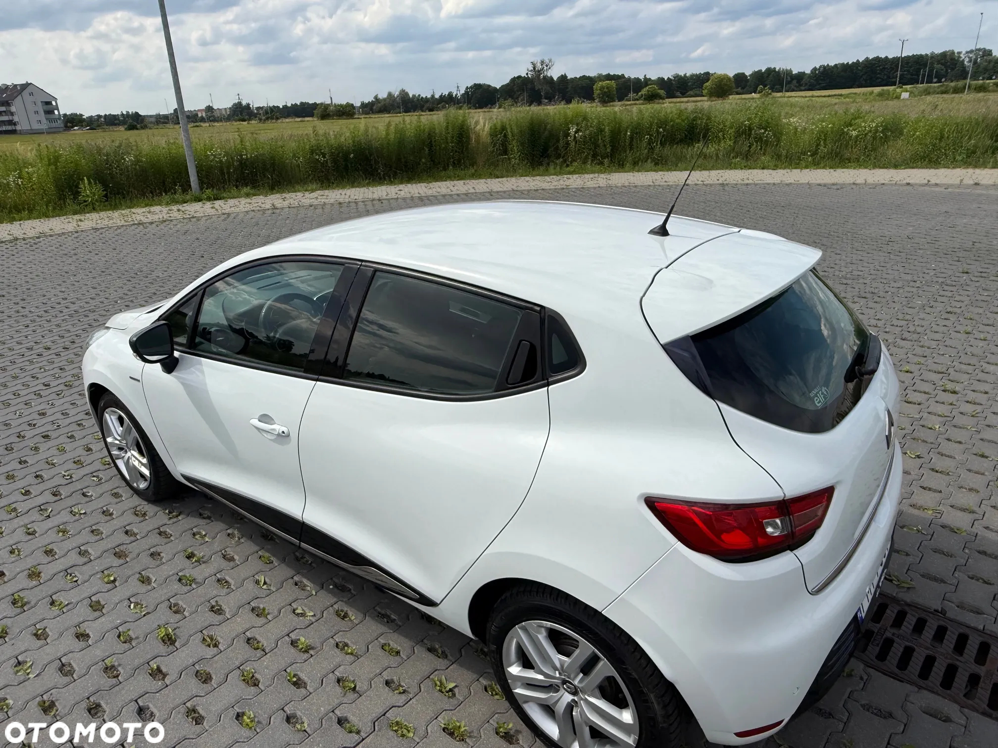 Renault Clio - 10