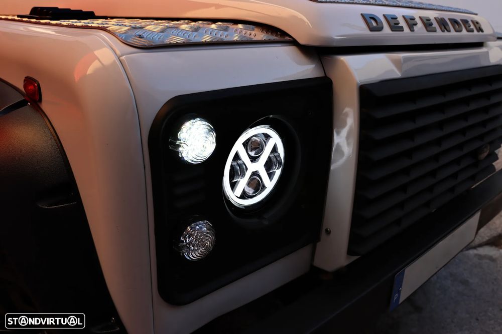 Land Rover Defender 110 DPF Adventure - 6