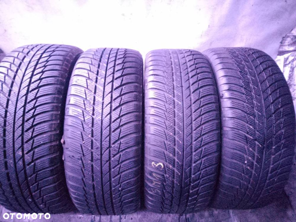 Bridgestone Blizzak LM001 215/55 R17 94V 2024 7-7.5mm