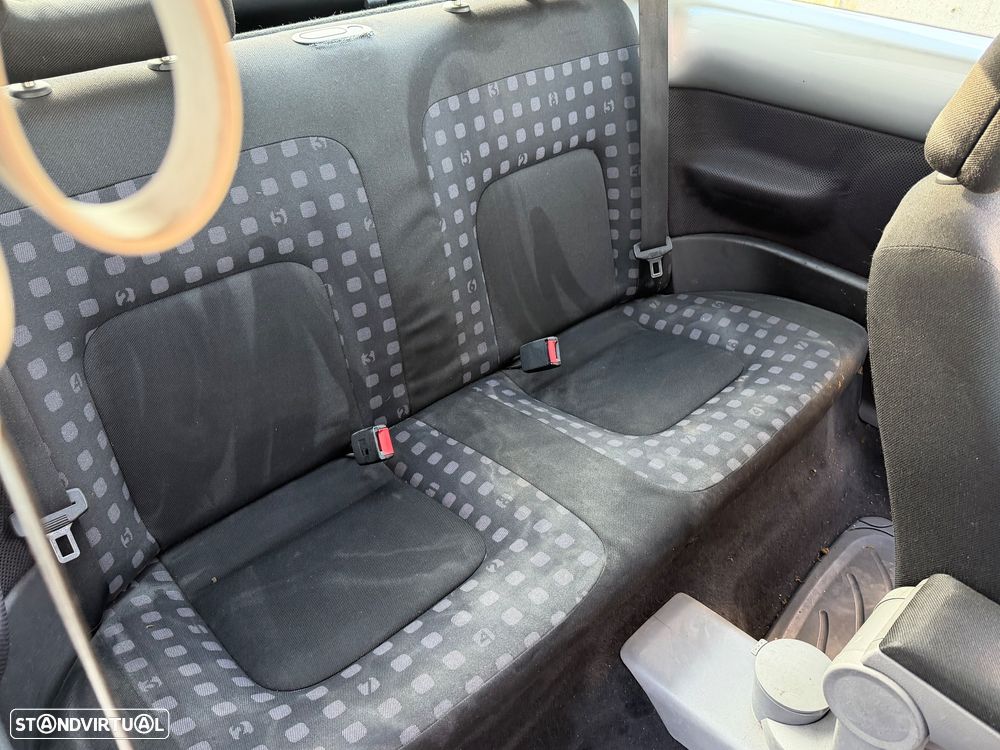 VW New Beetle 1.9 TDi Highline - 24