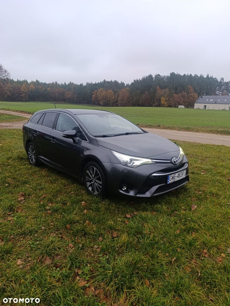 Toyota Avensis 2.0 D-4D Prestige - 1