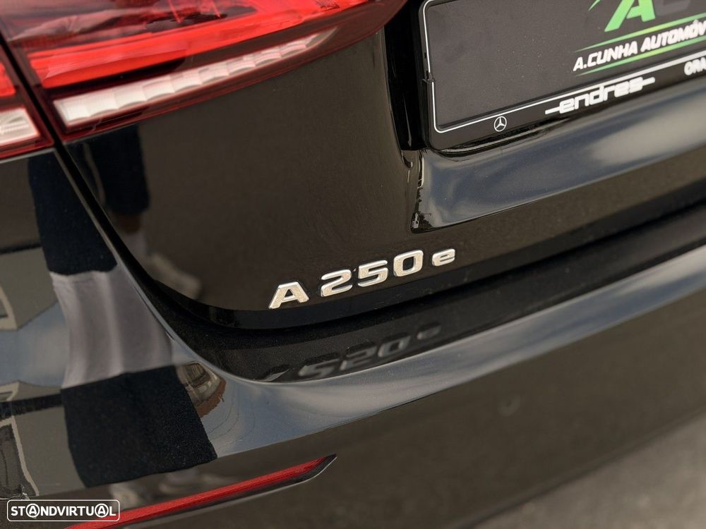Mercedes-Benz A 250 e AMG Line - 10