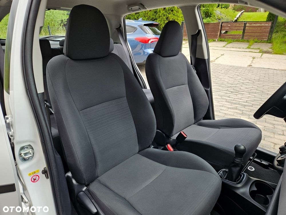 Toyota Yaris - 12