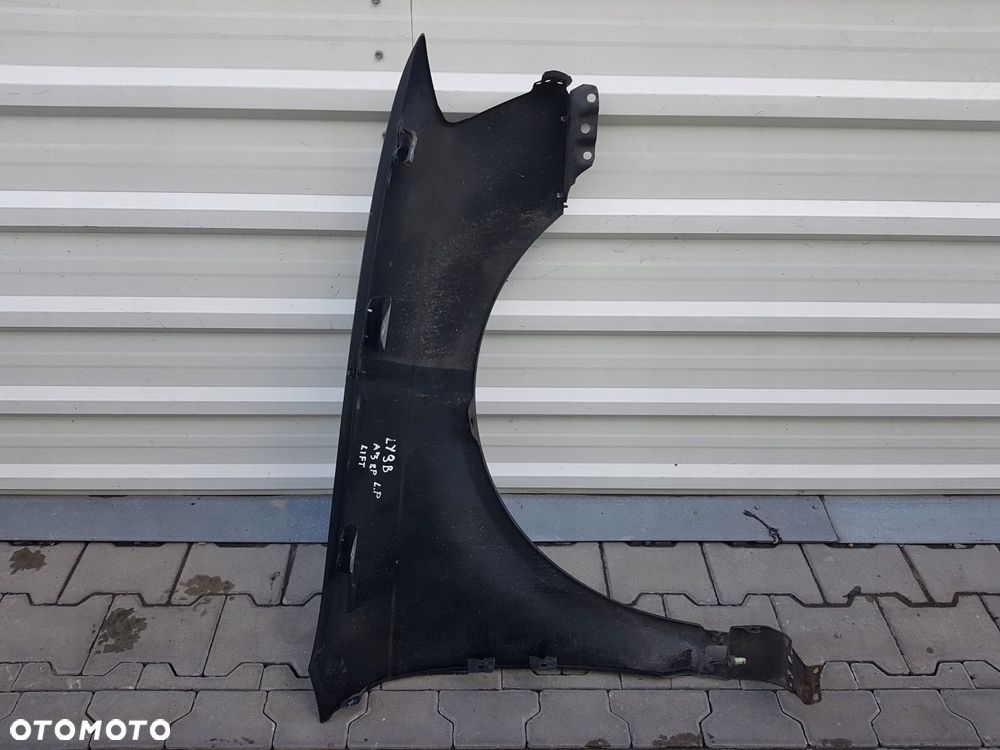 AUDI A3 8P LIFT 08-12r BŁOTNIK LEWY PRZÓD LY9B - 8