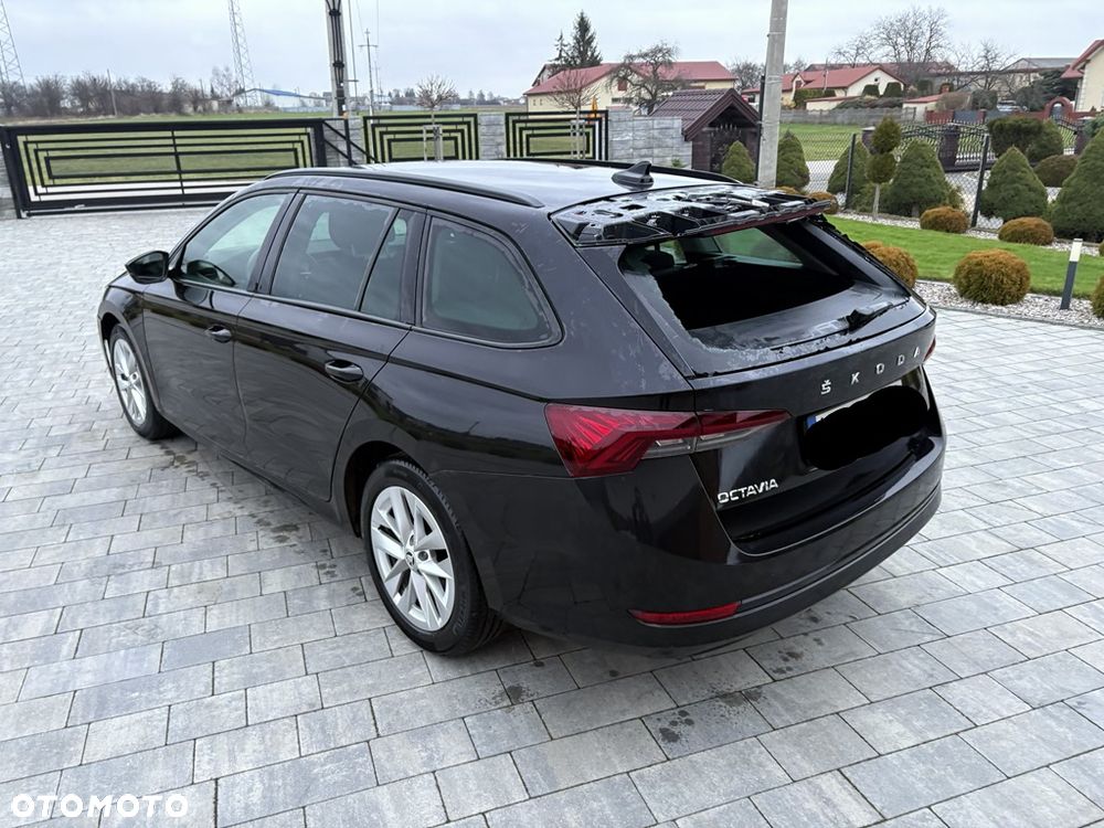 Skoda Octavia 2.0 TDI SCR Ambition DSG - 4