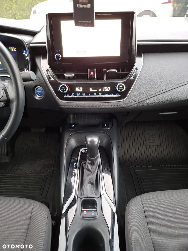 Toyota Corolla 1.8 Hybrid Comfort - 17