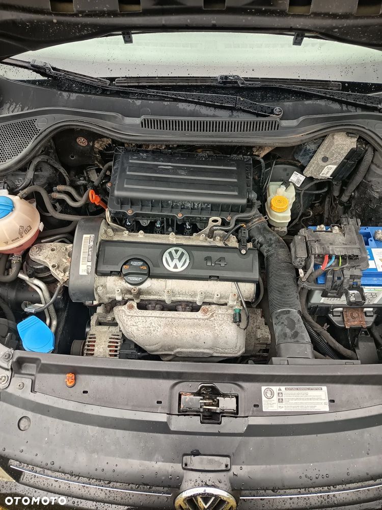 Volkswagen Polo 1.4 16V Comfortline - 14