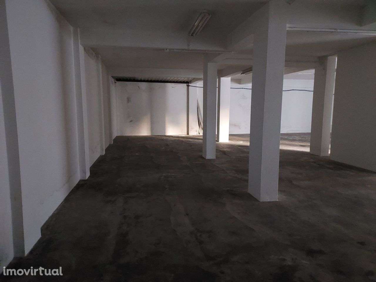 Armazém no centro de Ourém - Grande imagem: 5/8