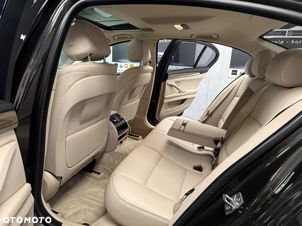 BMW Seria 5 520d xDrive Modern Line - 8