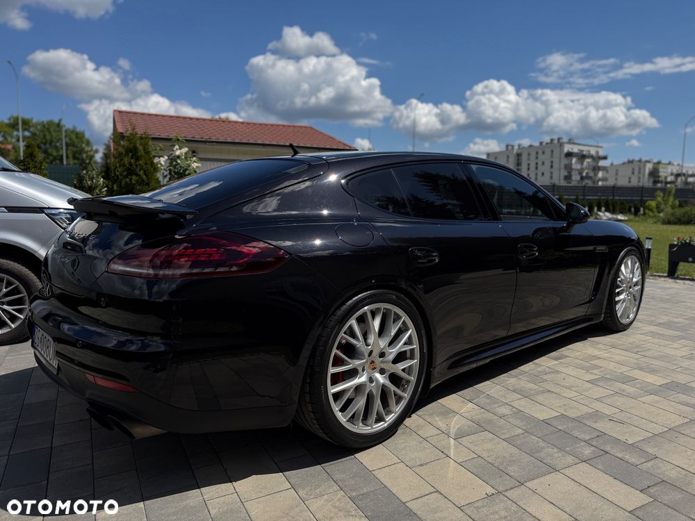 Porsche Panamera Turbo - 9