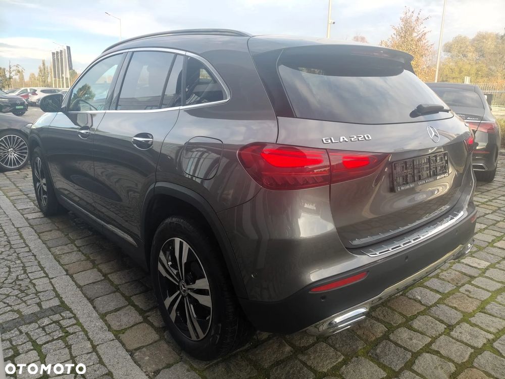 Mercedes-Benz GLA 220 mHEV 4-Matic Progressive 8G-DCT - 6