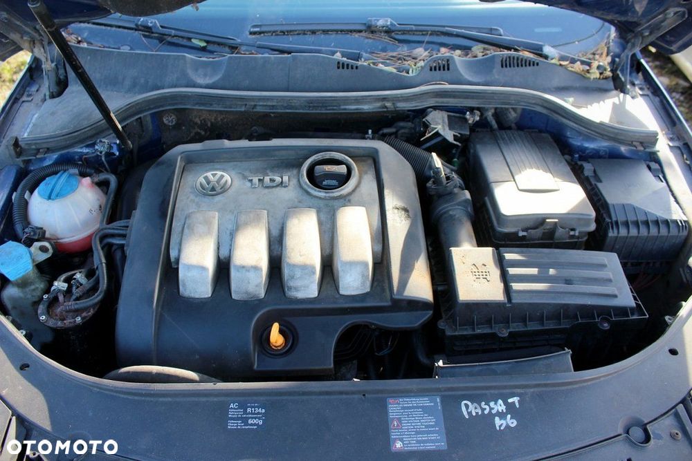 VW Passat B6 2007 1.9TDI BKC Kombi (MASKA, ZDERZAK, LAMPA, BŁOTNIK, DRZWI, SZYBA, FOTEL) - 10