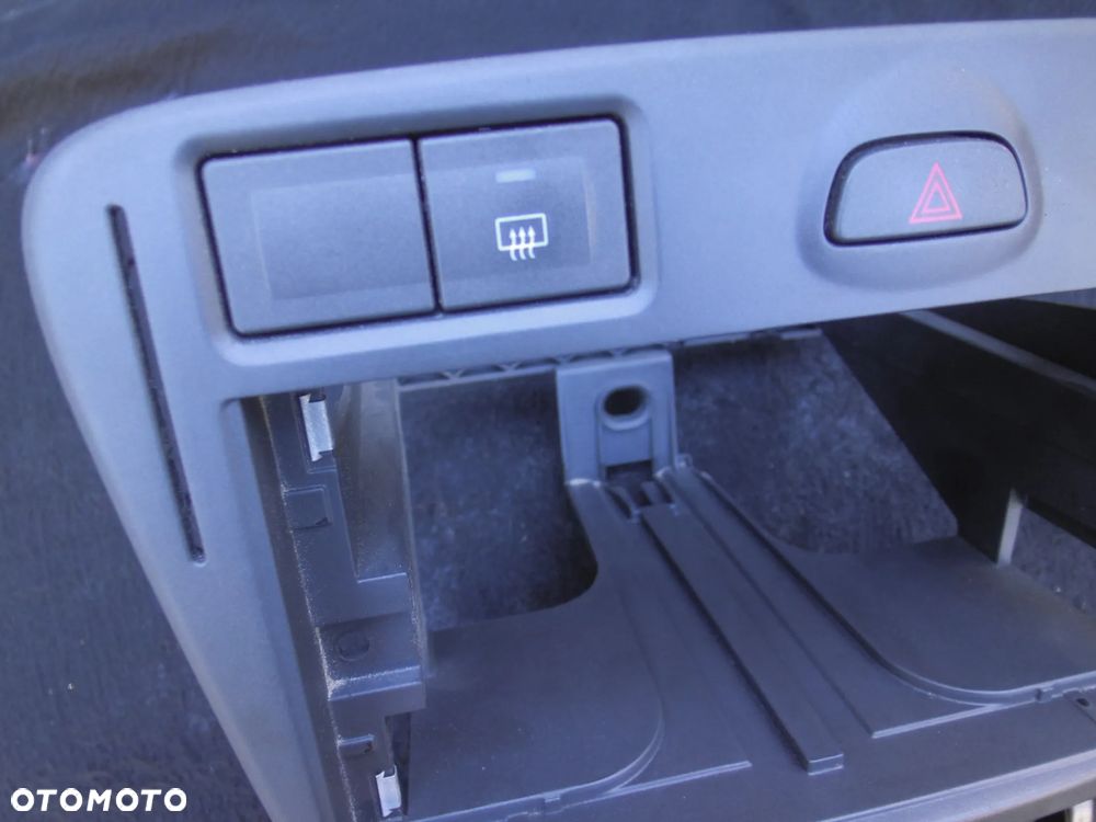 RAMKA OSŁONA RADIA KONSOLA FORD FUSION LIFT EUROPA - 2