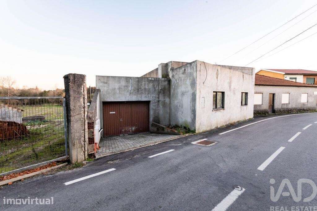 Moradia isolada T4 em Eixo e Eirol de 305 m2 - Grande imagem: 2/30