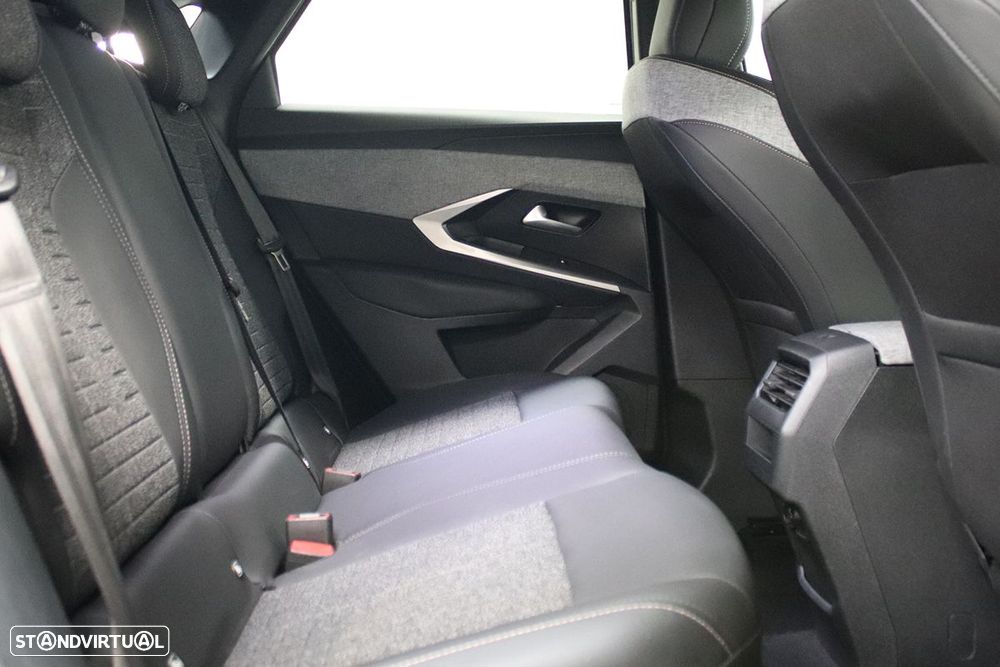 Peugeot 3008 1.2 Hybrid Allure e-DCS6 - 21