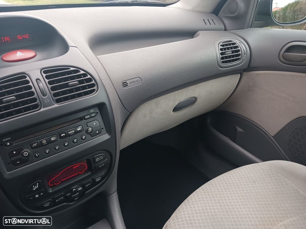 Peugeot 206 1.1 Black & Silver - 22