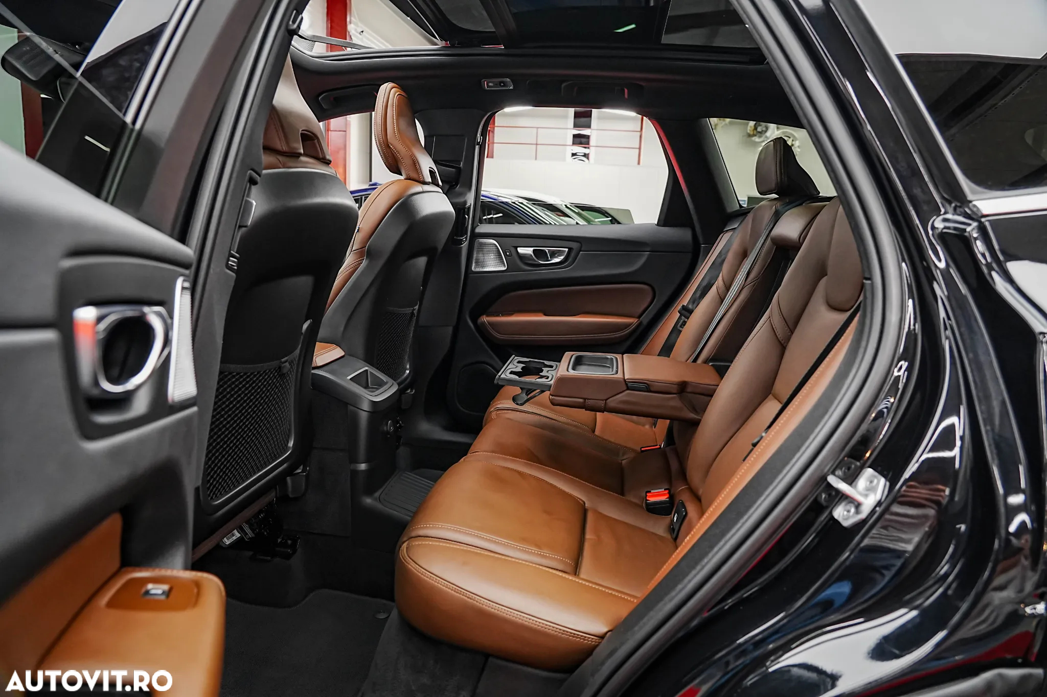 Volvo XC 60 Recharge T6 Twin Engine eAWD Inscription Expression - 25