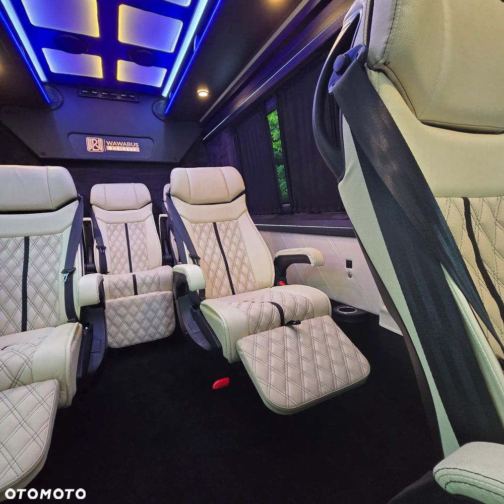 Mercedes-Benz Sprinter 319 CDI 907.235 - 13