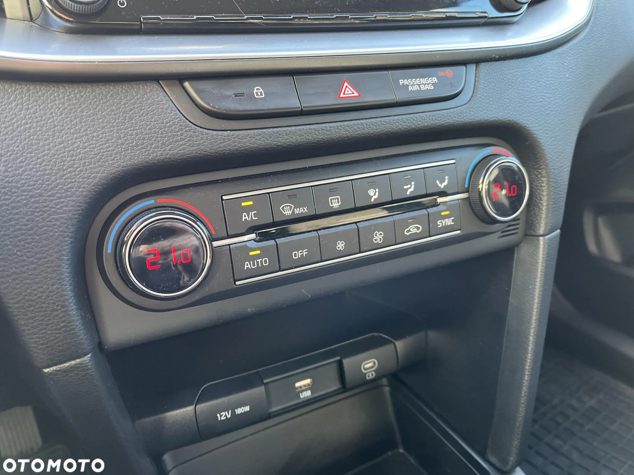 Kia XCeed 1.5 T-GDI M - 19