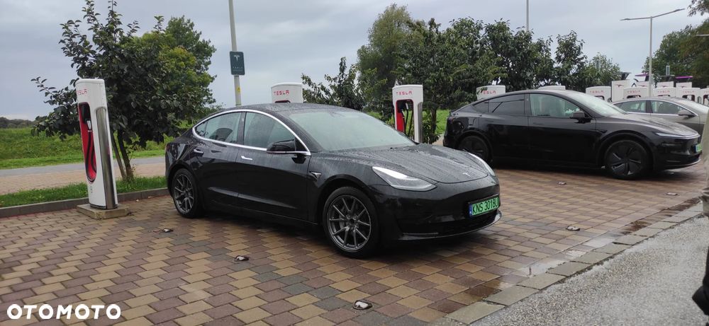 Tesla Model 3 Standard Reichweite Plus Hinterradantrieb - 8