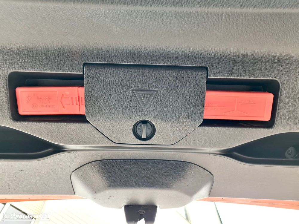 Peugeot 2008 PureTech 130 Allure Pack - 8