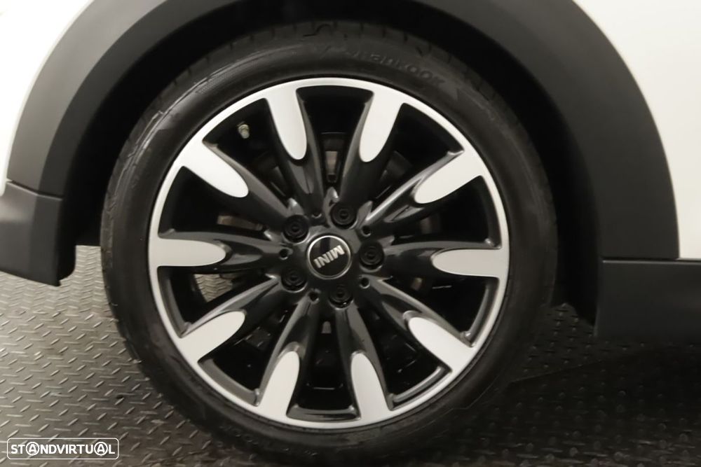 MINI 5 Portas Cooper Premium Classic Auto - 9