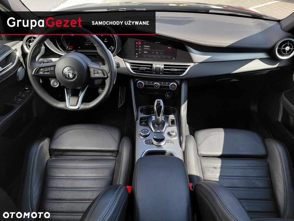 Alfa Romeo Giulia - 13